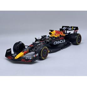 RED BULL F1 RB18 TEAM ORACLE RED BULL RACING 11 SERGIO PEREZ 2022 (PACKAGING PREMIUM AVEC CASQUE)