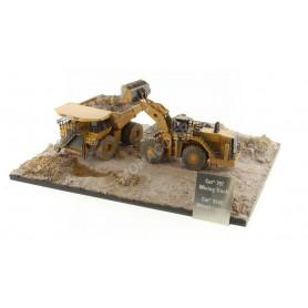 SET DIORAMA CATERPILLAR 994K CHARGEUR SUR PNEU ET 797 CAMION MINIER