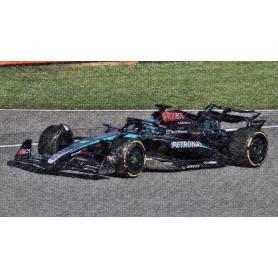 MERCEDES GP F1 W15 EQ PERFORMANCE TEAM AMG PETRONAS MOTORSPORT 63 GEORGE RUSSELL 2024 (PACKAGING PREMIUM AVEC CASQUE)