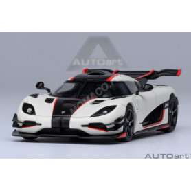 KOENIGSEGG ONE : 1 BLANC/NOIR/ROUGE